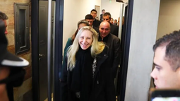 Karina Milei en una de sus visitas a San Juan, escoltada por José Peluc. Karina Milei en una de sus visitas a San Juan, escoltada por José Peluc.