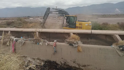 La monda es una de las tareas fundamentales para gestionar el agua en San Juan. Se sacan toneladas de basura que se tira con lo que la conducta de los vecinos queda en la mira. La monda es una de las tareas fundamentales para gestionar el agua en San Juan. Se sacan toneladas de basura que se tira con lo que la conducta de los vecinos queda en la mira.