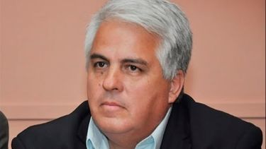 El ministro Díaz Cano superó el Covid-19 y se recupera en su casa