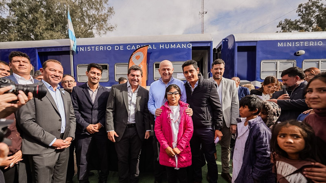 Orrego, presente en el Tren de Capital Humano en Cañada Honda