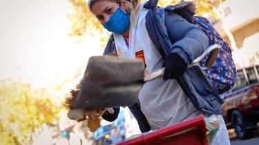 Inédito: una brigada 100% femenina, en la lucha contra la mugre capitalina