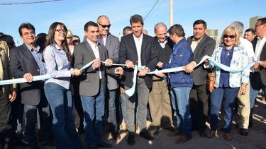 Casi 50 familias de Chimbas recibieron una casa nueva