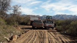 Con fondos provinciales, mejoran las huellas mineras en Valle Fértil y Calingasta