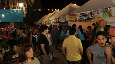 Un mundo de sabores en la feria gastronómica de las colectividades