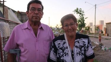 En cuarentena, refugiados y sin baño: así viven los abuelitos que fueron echados por su hija