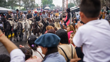 Por el escándalo de los jinetes y el rebenque, la Federación Gaucha sancionó a seis personas