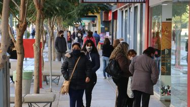 Atención: desde este lunes el comercio sanjuanino abre más tiempo