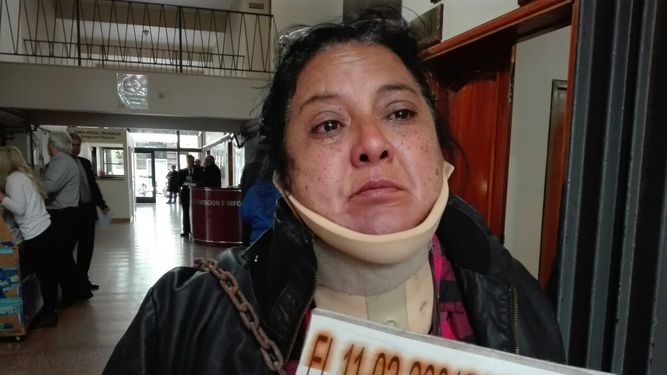 Protagonizó una polémica protesta en la puerta de Tribunales