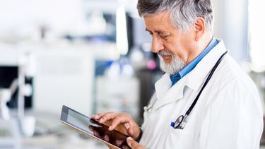 Una clínica local adoptó el Programa de Informática Médica de los Estados Unidos