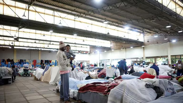 Decenas de miles de personas han sido evacuadas de sus hogares en el sur de Brasil por las inundaciones.