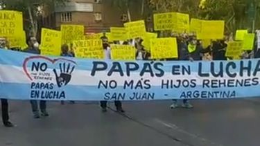 Sanjuaninos marcharon en apoyo a Franco, el hombre que busca evitar el aborto de su expareja