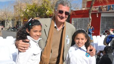 Un acto y desfile a puro color para festejar el Día de la Bandera