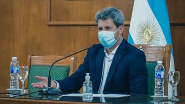 Uñac salió a frenar que se inculpe a los jóvenes por los contagios