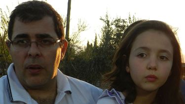 Duro contra todos, el padre de Camila dice que no irán al Vaticano