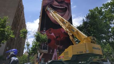 ¡En la recta final! Así le dan las últimas pinceladas al mural más grande de San Juan