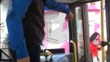 Polémico video: no le aceptaron el escolar a un sanjuanino y lo bajaron del colectivo