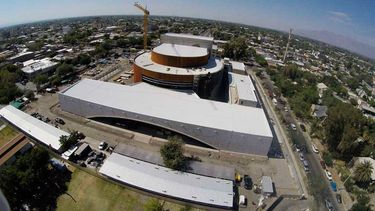 El Teatro del Bicentenario cerrado por mantenimiento