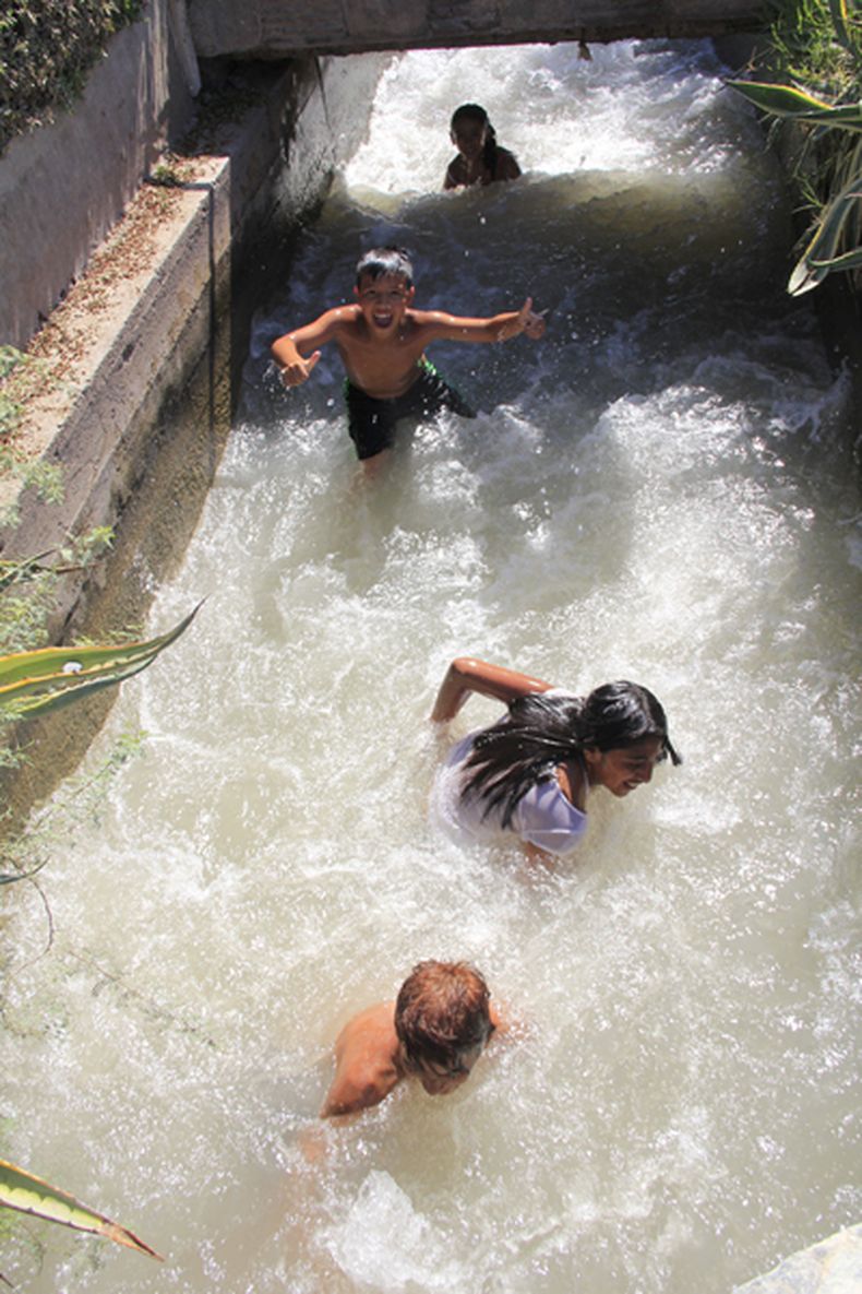 Aquasnail: Canales y Acequias de Castellón, image size:790x1185