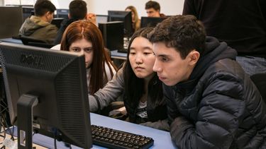 Imagen ilustrativa. Dos alumnos de la Industrial son finalistas de la Competencia Argentina de Tecnología.&nbsp;