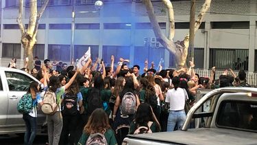 ¿Qué es UUD, el polémico festejo de fin clases que prendió en San Juan?