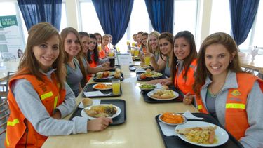 Las candidatas a Reina del Sol visitaron Gualcamayo