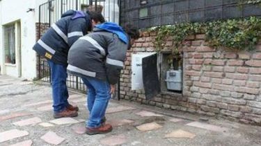 Vecinos denuncian que Ecogas se llevó medidores y les cortó el servicio