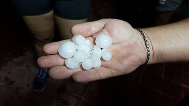 El granizo sorprendió a los vecinos de al menos cuatro departamentos