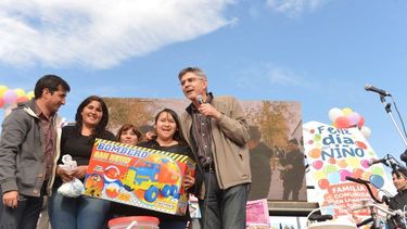 Molina celebró el día del niño con chicos de 25 barrios santaluceños