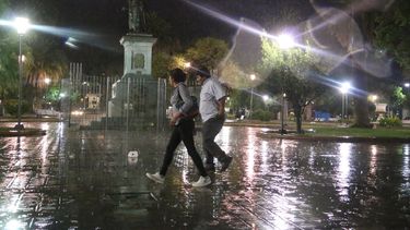 Cómo sigue el clima para las próximas horas: Se viene la lluvia