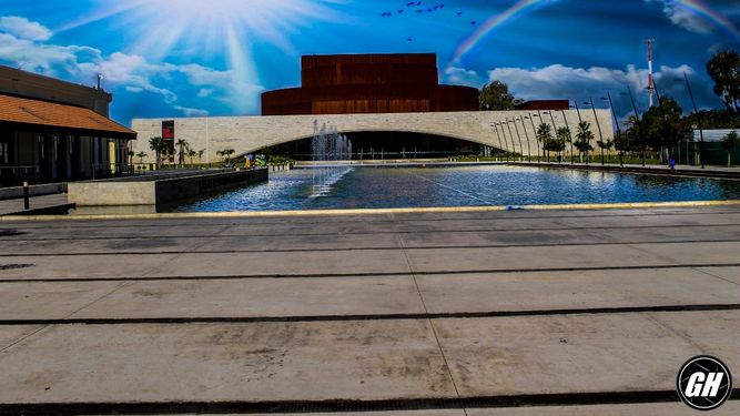 Un ojo surrealista adolescente sobre San Juan