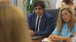 La paritaria docente se reanuda este miércoles. En la foto, el ministro de Economía, Roberto Gutiérrez durante uno de los encuentros. La paritaria docente se reanuda este miércoles. En la foto, el ministro de Economía, Roberto Gutiérrez durante uno de los encuentros.