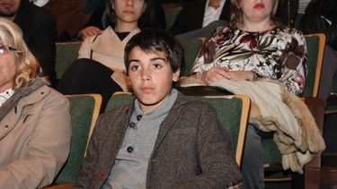 Genaro, a todas partes con su padre