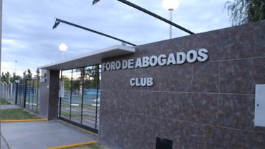 El camping del Foro de Abogados decidió cerrar sus puertas tras el accidente en la pileta con un niño