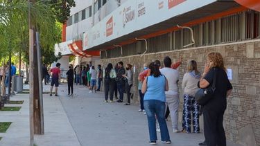 Atención: así funcionan los centros de testeos y de vacunación COVID en la provincia
