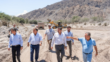 Orrego recorrió las zonas afectadas por el temporal en Zonda y Ullum