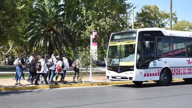 Comenzó el periodo de notificación de los alumnos sanjuaninos que recibirán el beneficio de la beca de transporte.
