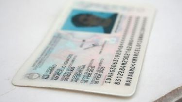 Dramático: una humilde familia vivió toda su vida sin documentos