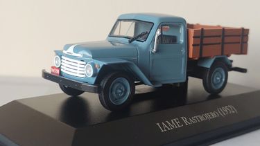 Imperdible charla y exposición de autos antiguos y maquetas en la Estación San Martin