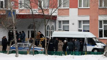 Una dolorosa lista de muertos y heridos dejó como saldo un tiroteo en una escuela de Rusia