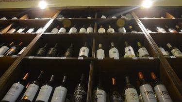 Lucite con tus amigos y este 20 regalá una botella de Estación de Vinos