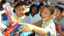 Dejá la casa y vení a la plaza con juguetes para donar