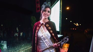 La reina de las fotos hot se bajó de la competencia por el cetro de la Fiesta del Sol